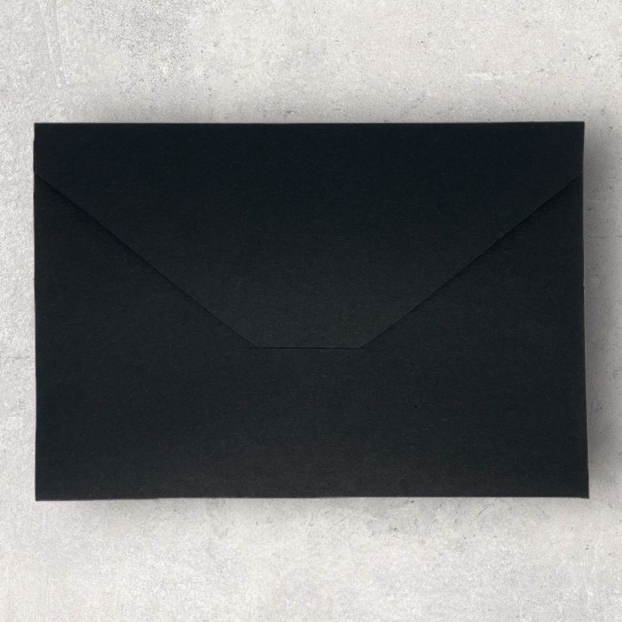 Kuverta 12x18 crna
